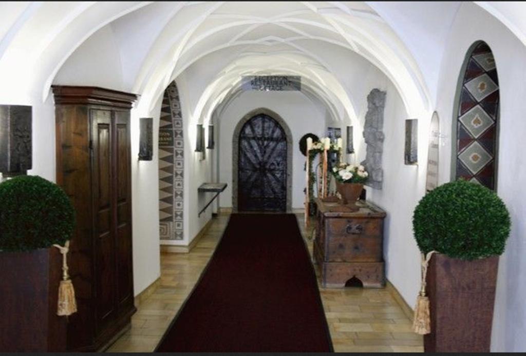 Schlosshotel Post Edelfreisitz Sprengenstein อิมสท์ ภายนอก รูปภาพ