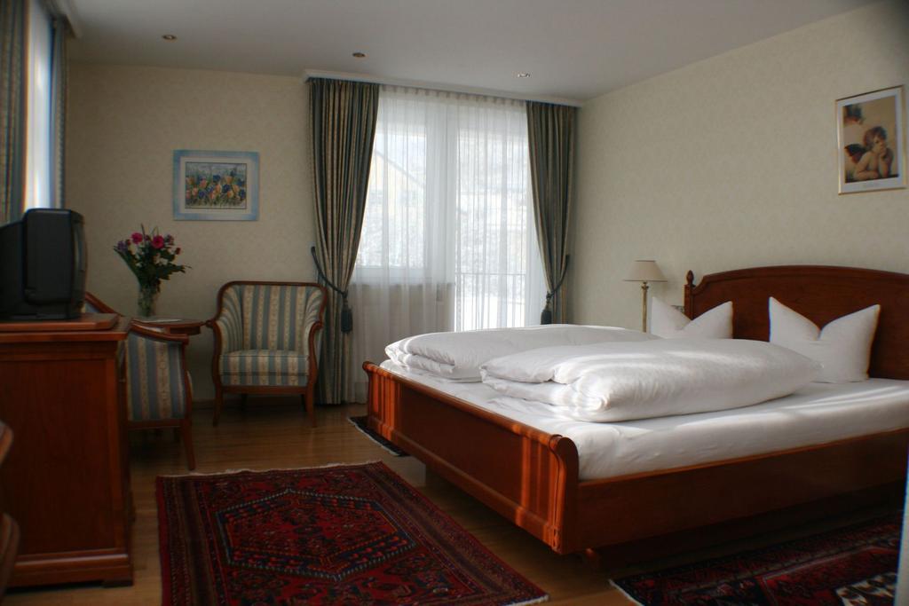 Schlosshotel Post Edelfreisitz Sprengenstein อิมสท์ ห้อง รูปภาพ